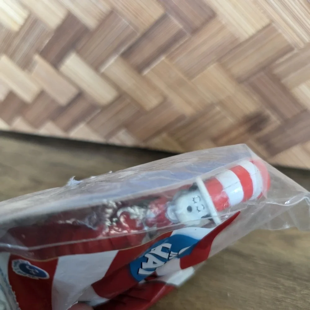 2003 Dr. Seuss BURGER KING Toy- THE CAT IN THE HAT Turbo Cleaning Car NEW